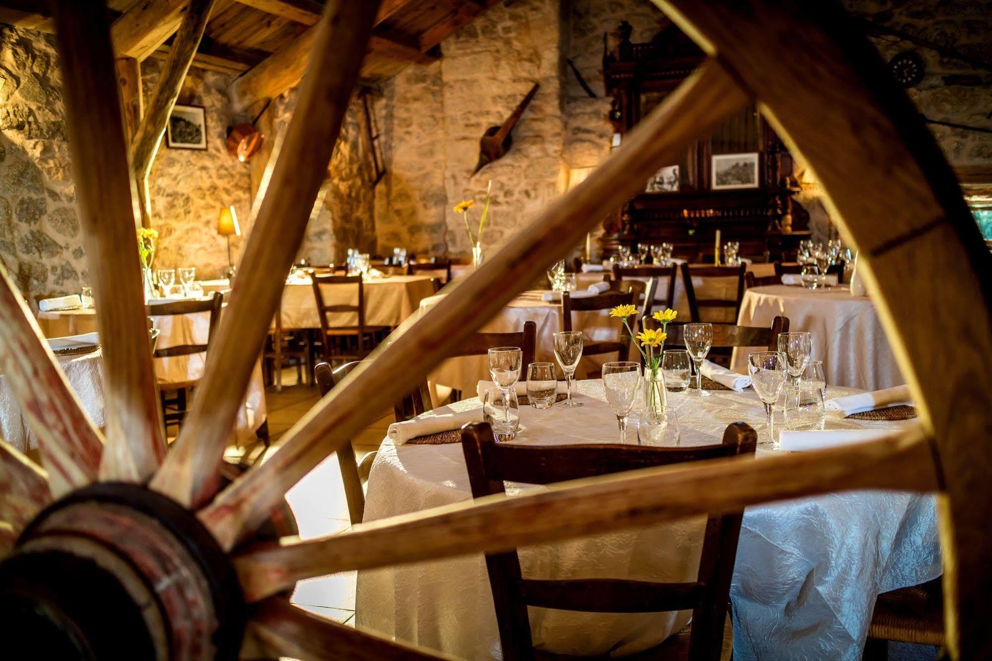 Hotel Restaurant De La Poste Et La Grange Detente, Espace Bien-Etre Châteauneuf-de-Randon Eksteriør bilde